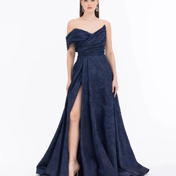 Ilmio Asymmetrical Slit Jacquard Evening Gown In Navy - Picture 1 of 5